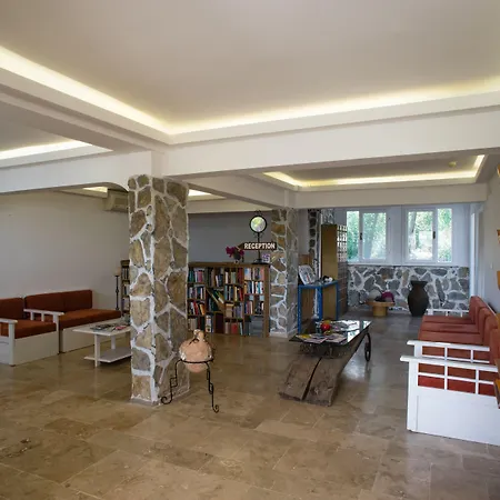 Hotel Pataros 2*