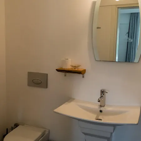 Pataros Hotel 2*