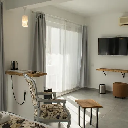 Hotel Pataros 2*