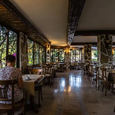 Pataros Hotel