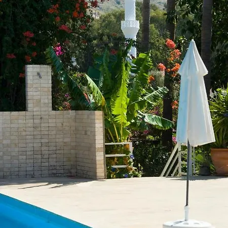 Hotel Pataros 2*